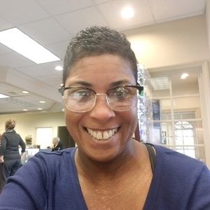 Meet your Posher, Noelle